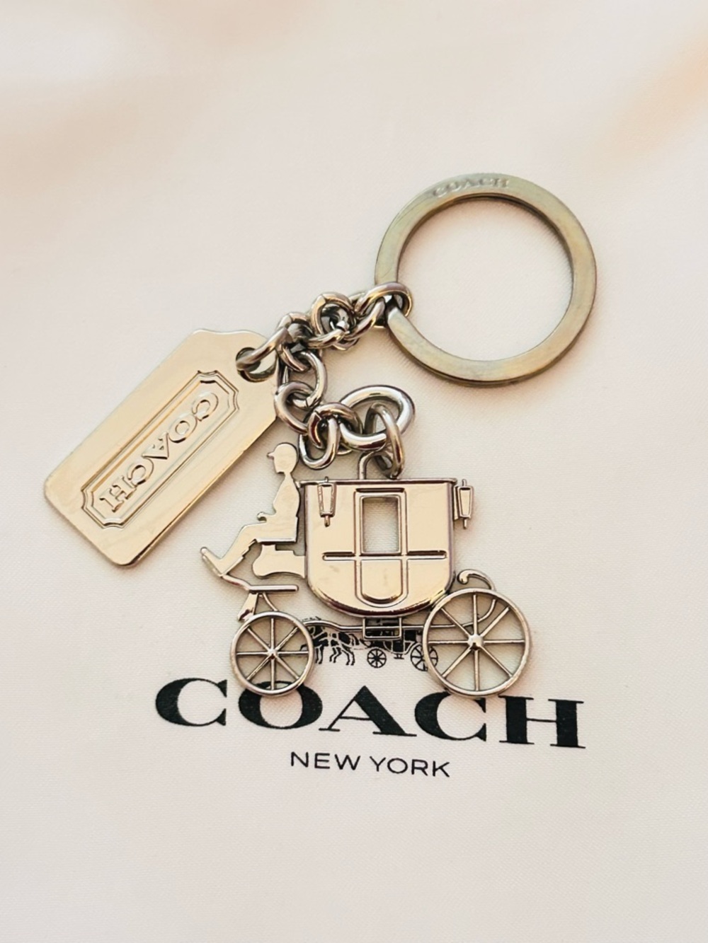 RARE Coach Y2K 1941 Horse and Carriage Keychain/ Bag Charm - Picture 10 of 15